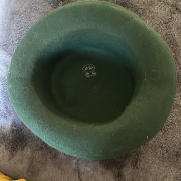 Arlin Forrest Green women’s Wool Hat, classic style - Picture 3 of 4